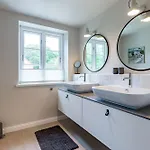 Haus Tofino بيت للعطل *