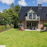 Haus Tofino *